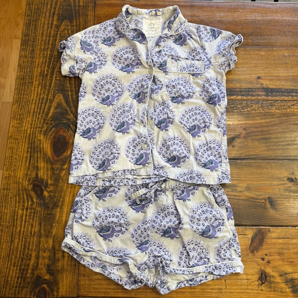 Anthropologie PRINT FRESH Pajama Pjs Short Set Purple Peacock Size XXS.